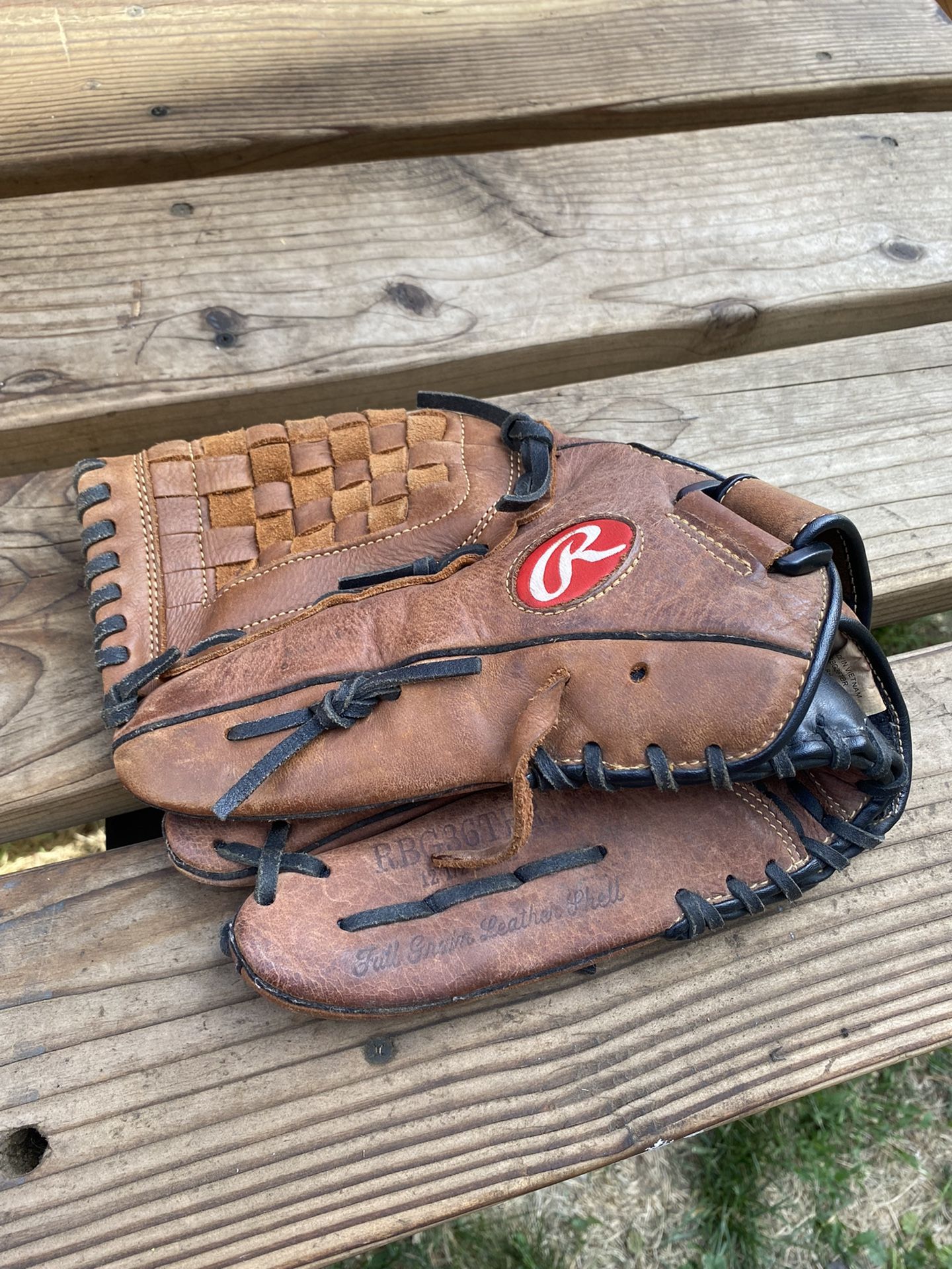 Left Handed Rawlings Pro Preferred Baseball Glove