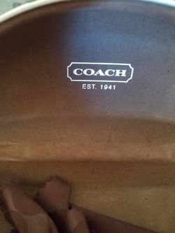 Coach eyes classes case .