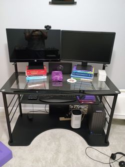 Desk like brand new