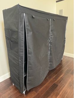 Portable wardrobe closet