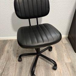 Black Desk Chair