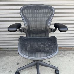 HERMAN MILLER CLASSIC AERON SIZE A FULLY LOADED DELIVERY AVAILABLE FOR A FEE