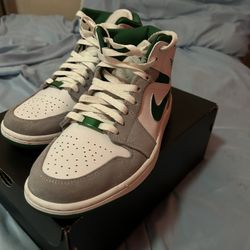 Jordan 1 Mids ; Mens Size 8