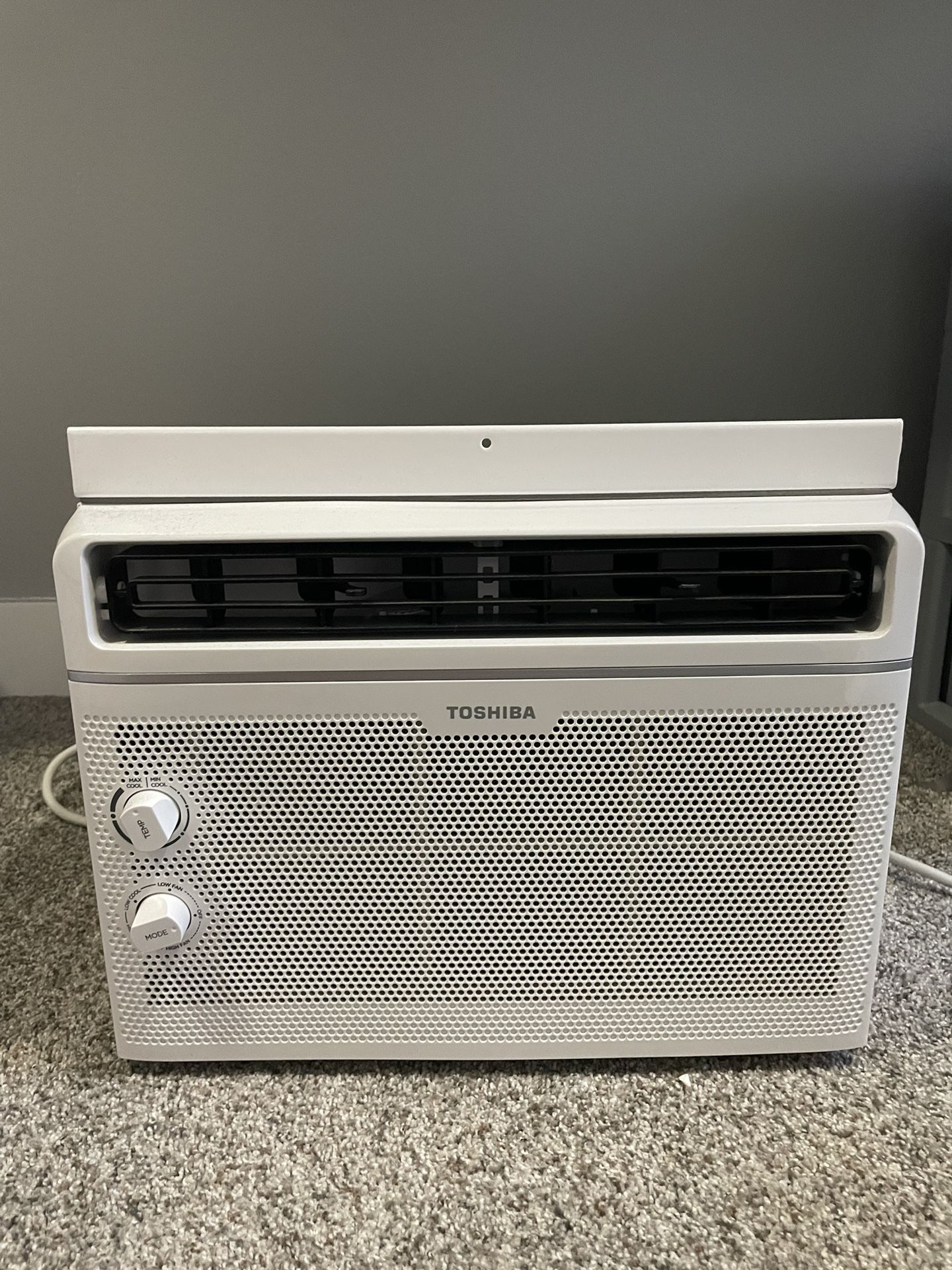 Toshiba Window Air Conditioner 5,000 BTU for Sale in Puyallup, WA OfferUp