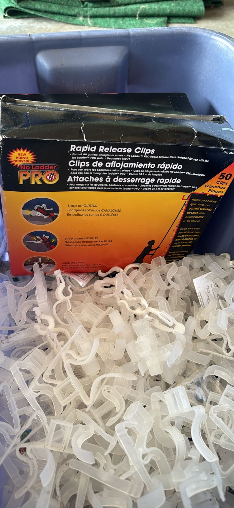 Christmas Lights Pro No Ladder Rapid Release 50 Holiday Lights Gutter Clips Plastic 