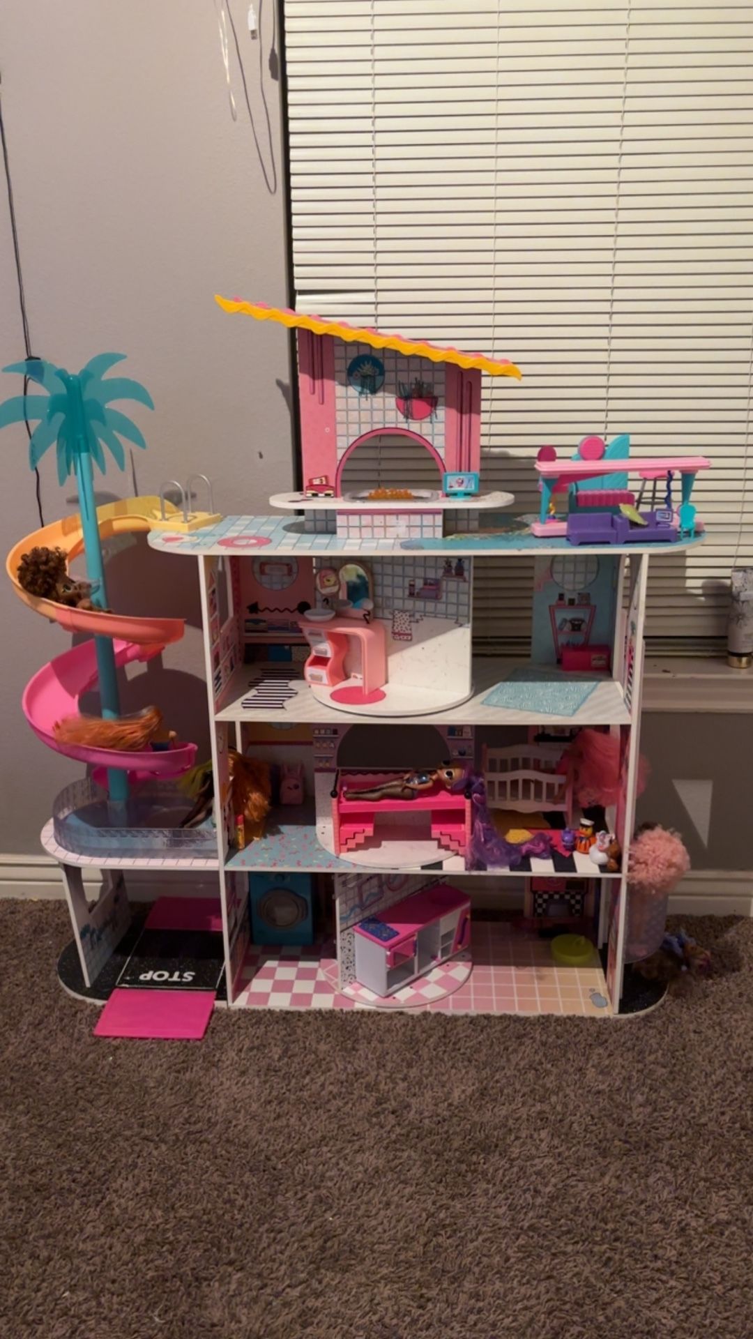 LOL DOLL HOUSE