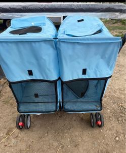 Adorable double pet stroller perfect for dogs or cats