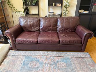 Matching Sofa & Loveseat