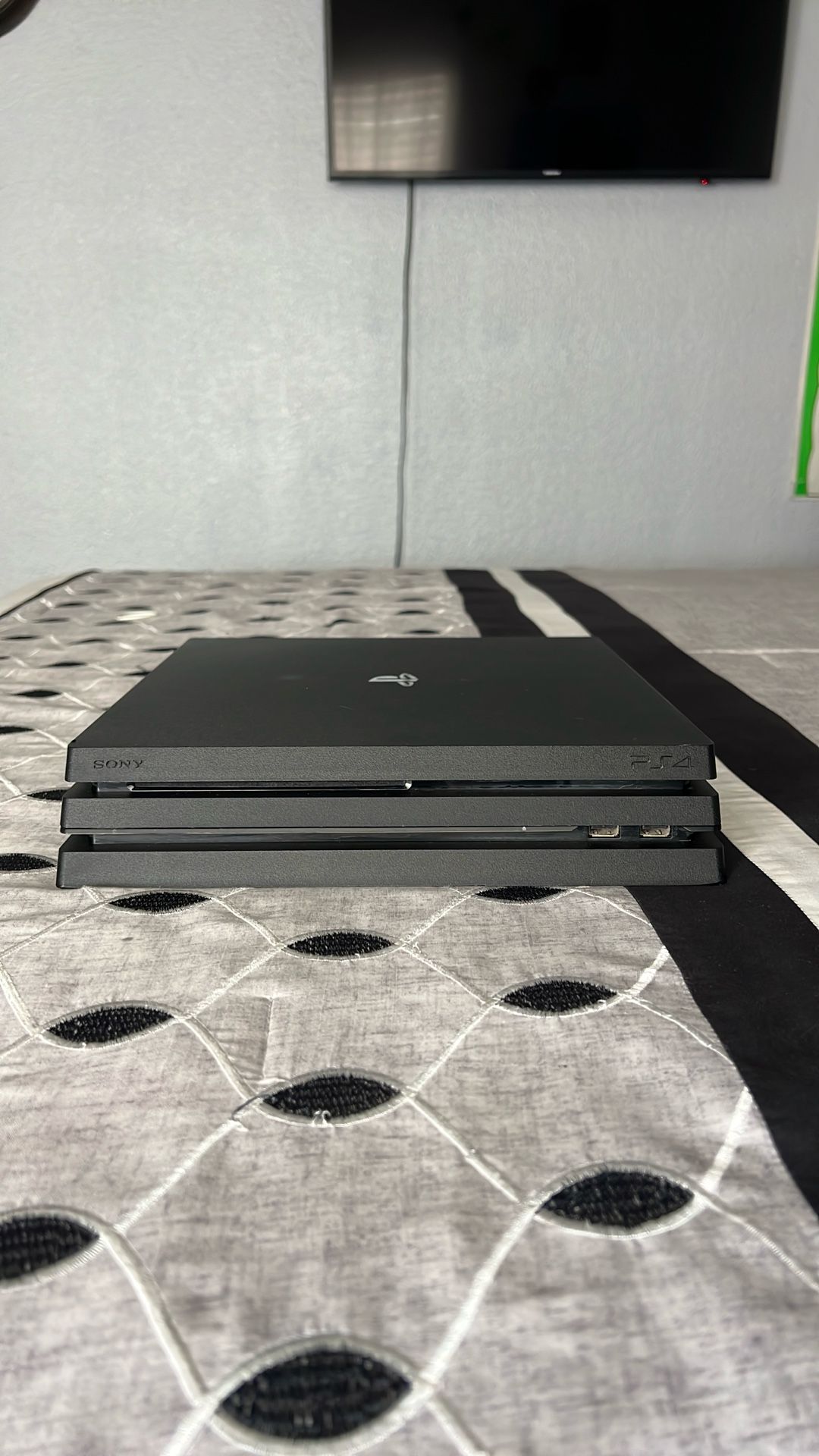PS4 PRO