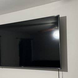 HISSEN TV 54 INCH, 4k, 3 HDMI Ports, Power Cable 