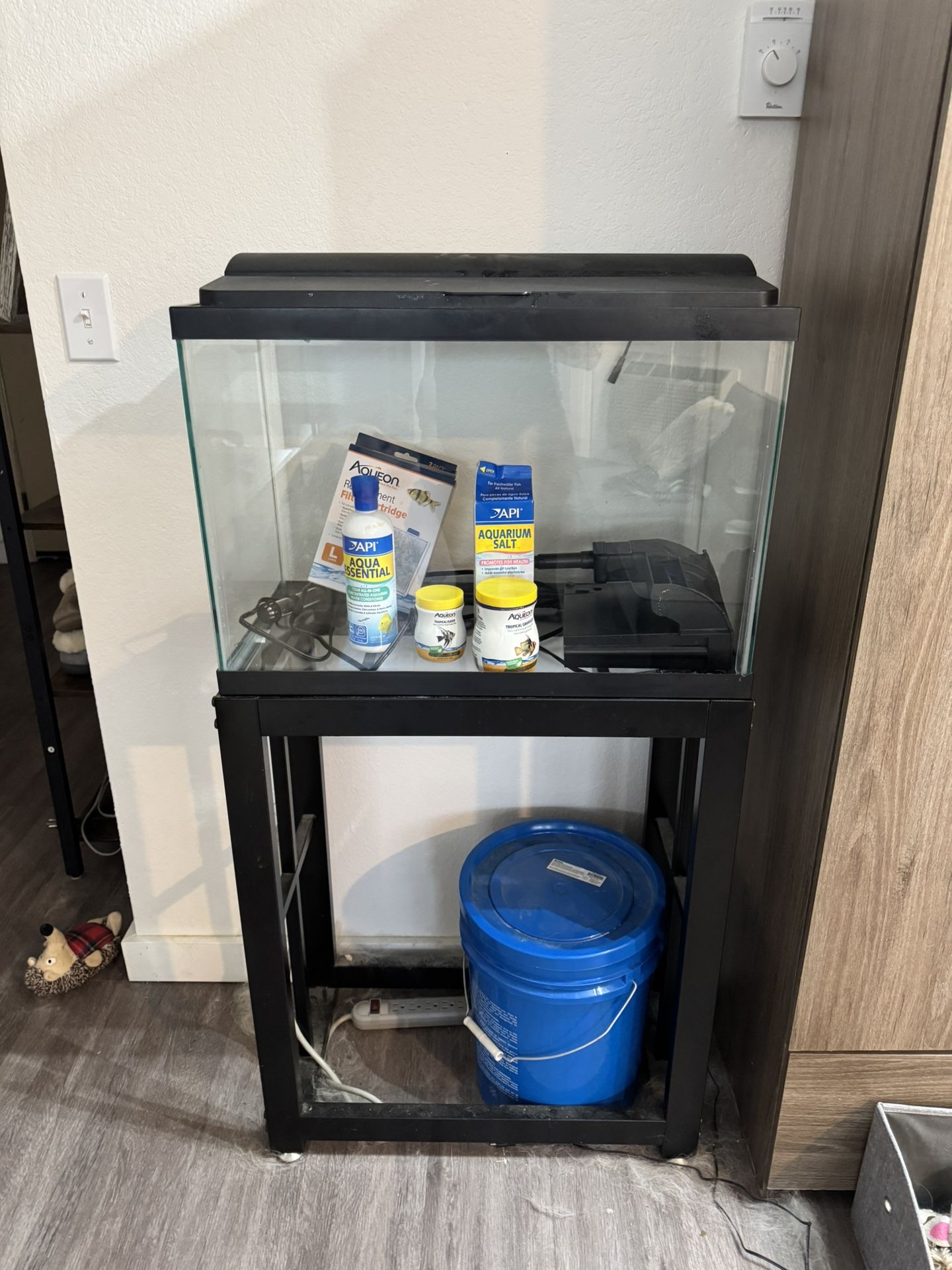 20 Gallon Fish Tank W/ Supplies