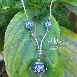 Cadena de Plata Antigua 925 con hermoso dije esmaltado en forma de Tetera .