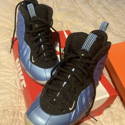 Nike Metallic Blue High tops Size 5 Youth