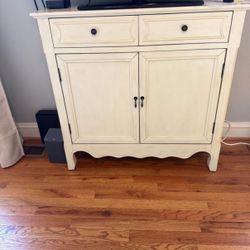 Cabinet/TV Stand
