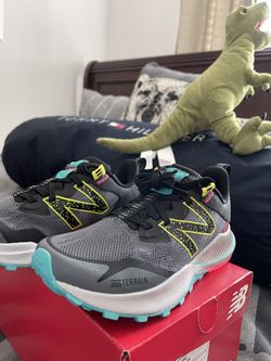 New Balance  Terrain  5.5 Woman’s  Sneakers $100 