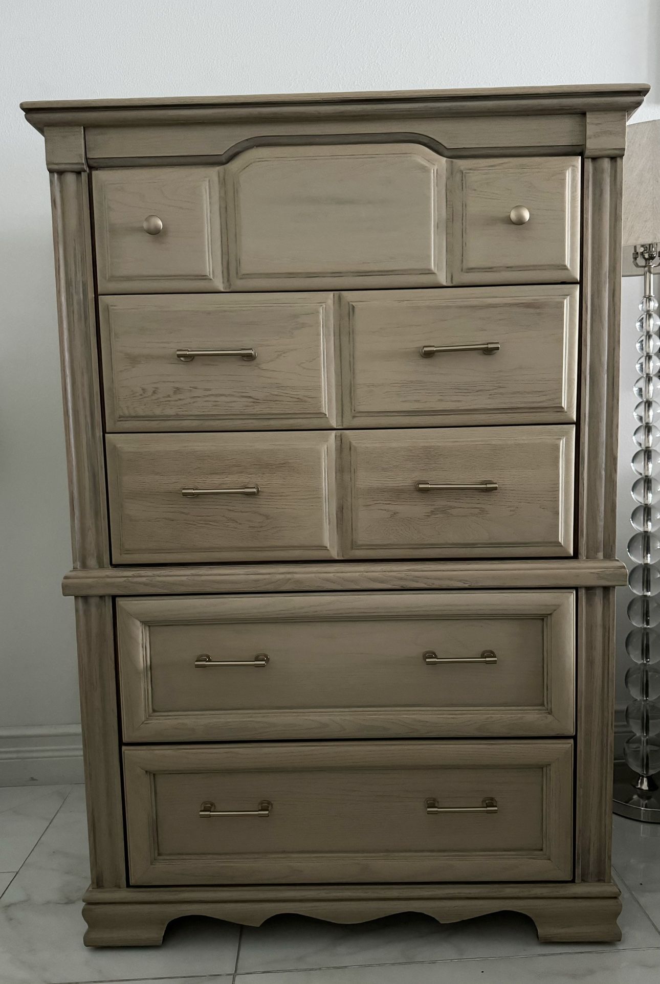 Set Of 2 Solid Wood Dresser and Nightstand