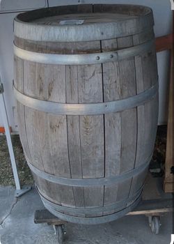 Wine barrel