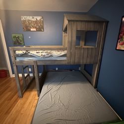 Kids Loft Bunk Bed with Playhouse – Great Condition!
