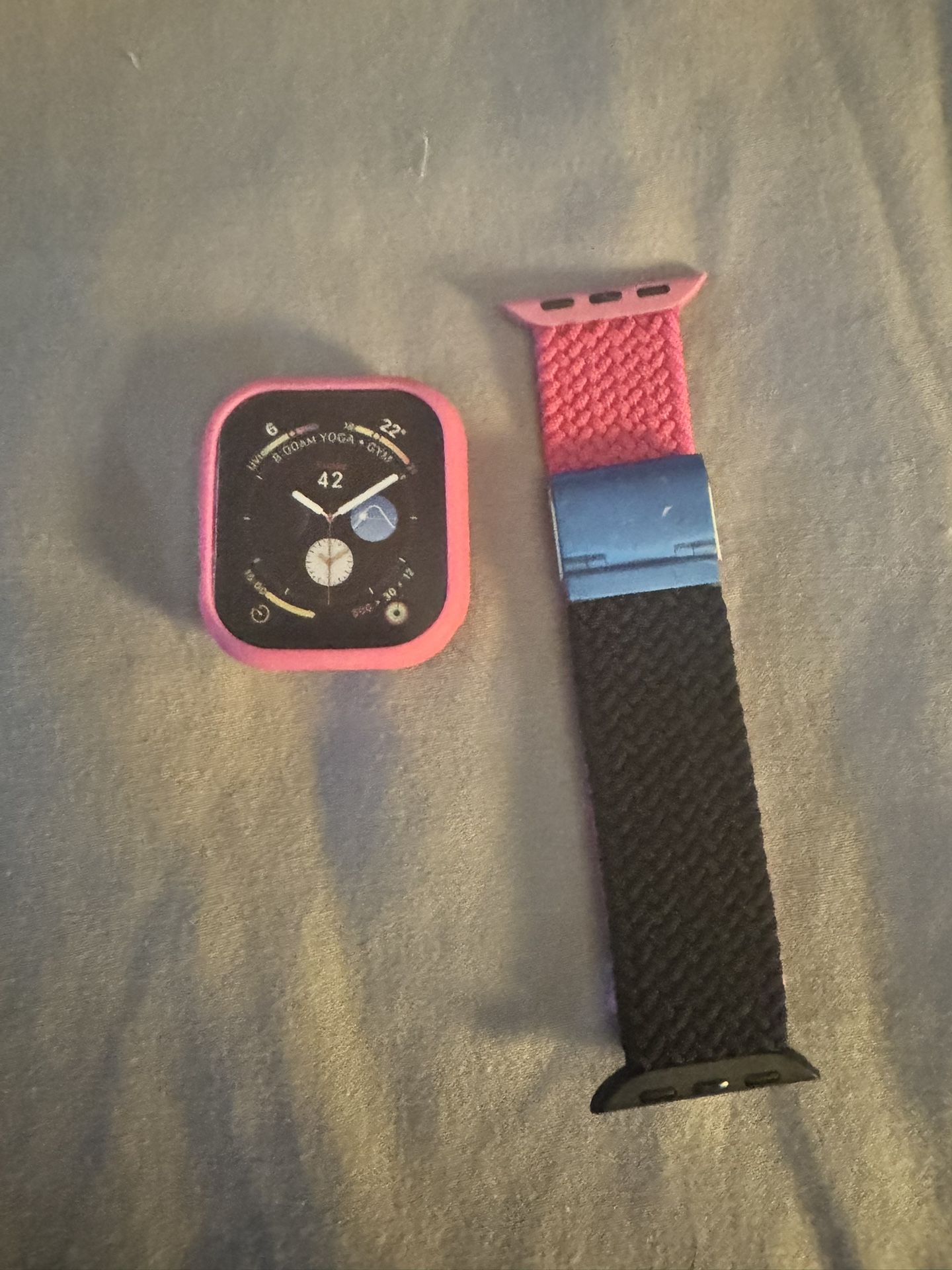 Apple Watch Series 10 42 Mm Pink/black Band W/pink Silicone Case