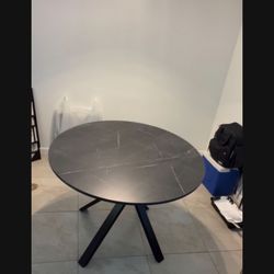 Dining Table + Chairs 