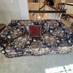 Vintage Floral Couch With Decorative Pillows