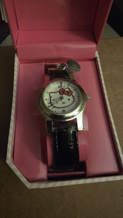 Sanrio HK1748 Hello Kitty Charm Watch