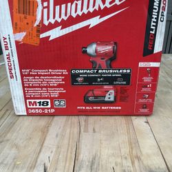 Milwaukee M18 18-Volt Lithium-Ion Compact Brushless Cordless 1/4 in. Impact Driver Kit with One 2.0 Ah Battery, Charger & Tool Bag