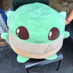 Giant Mandolorian Baby Yoda