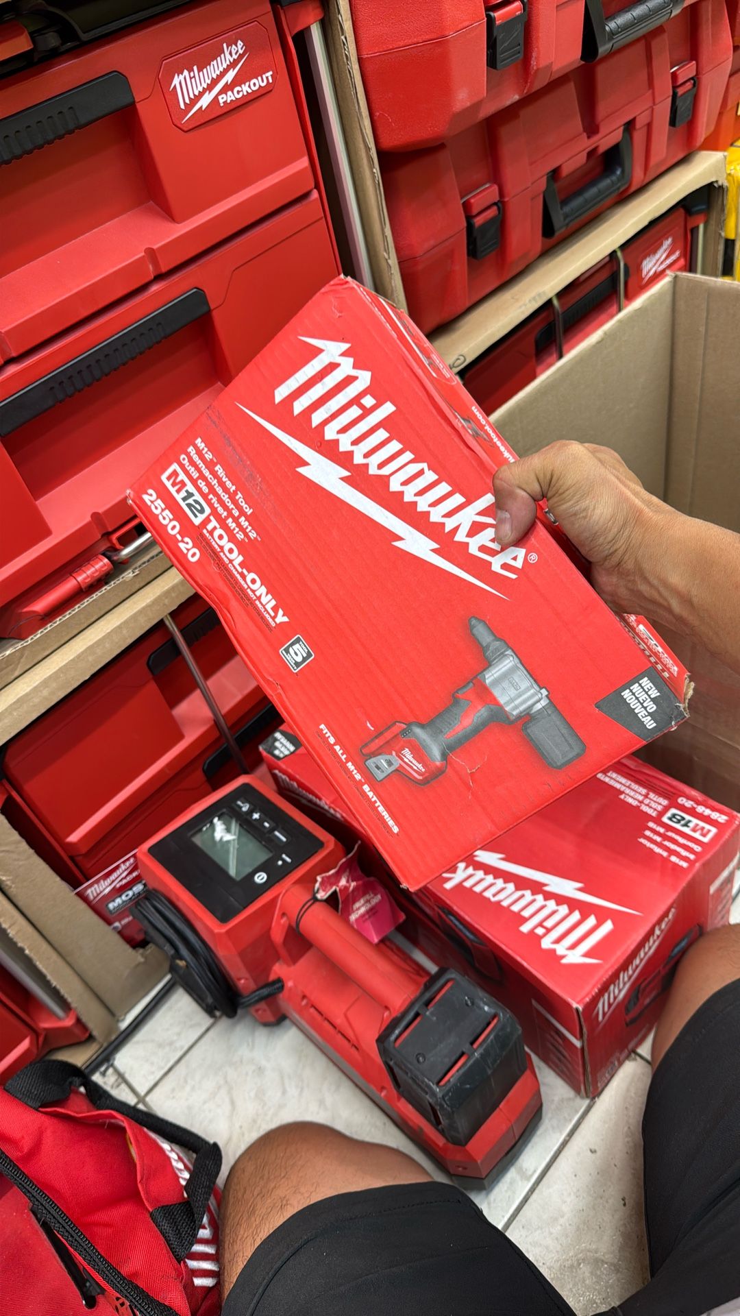 Milwaukee M12 Riveter Model 2550-20
