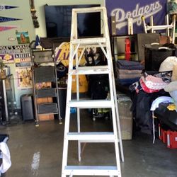 Aluminum Ladder 6 Feet  Used