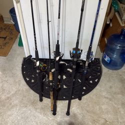 5 Fishing Poles And Reels. And Tackle Box Filled. Penn Diawa Reels