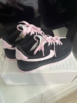 Women’s NIKE Air Force