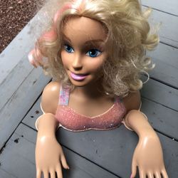 Style The Barbie Nails And Hair
