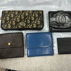 Authentic Brand New Gucci Card Holder & Pre-Owned-4  Wallets