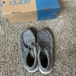 Boys Youth Size 4 Hey Dudes