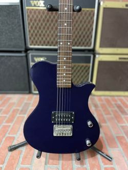 First act me5001 guitar