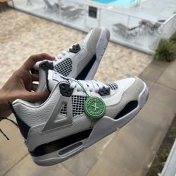 Jordan 4 Military Black 