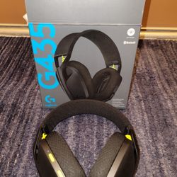Logitech wireless gaming headset