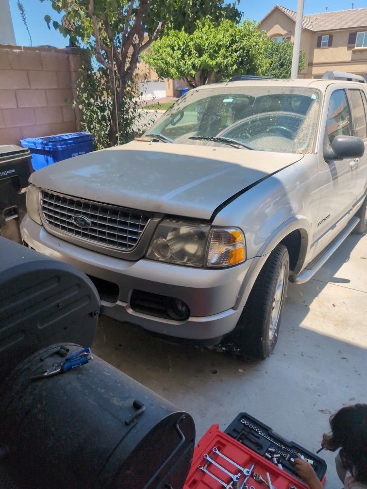 2005 Ford Explorer