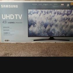 New SAMSUNG 43" Class 4K (2160P) Ultra HD Smart LED TV (UN43MU6300)