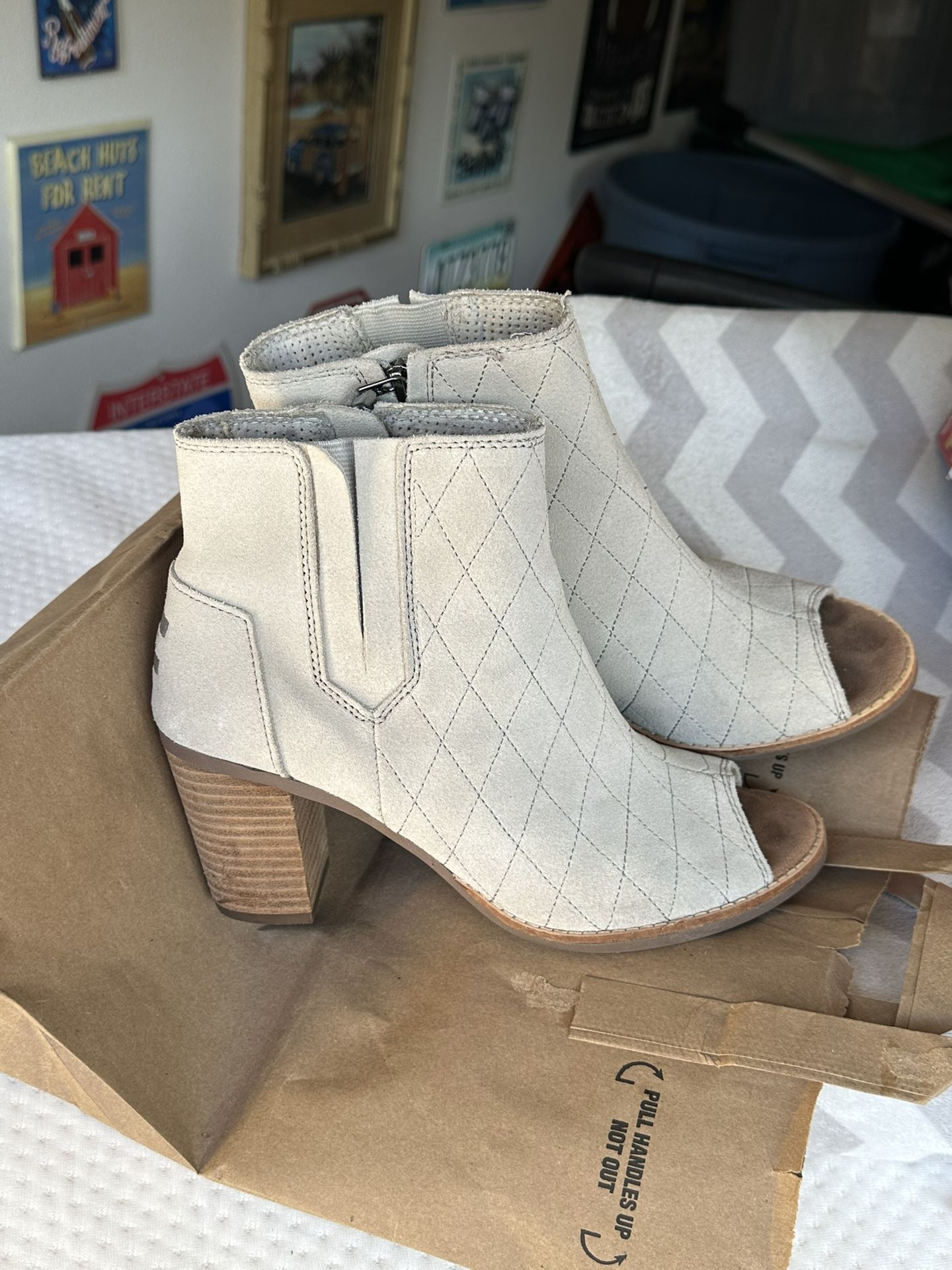 Tom’s Small Boots