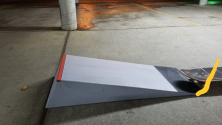 Skate board ramp kicker