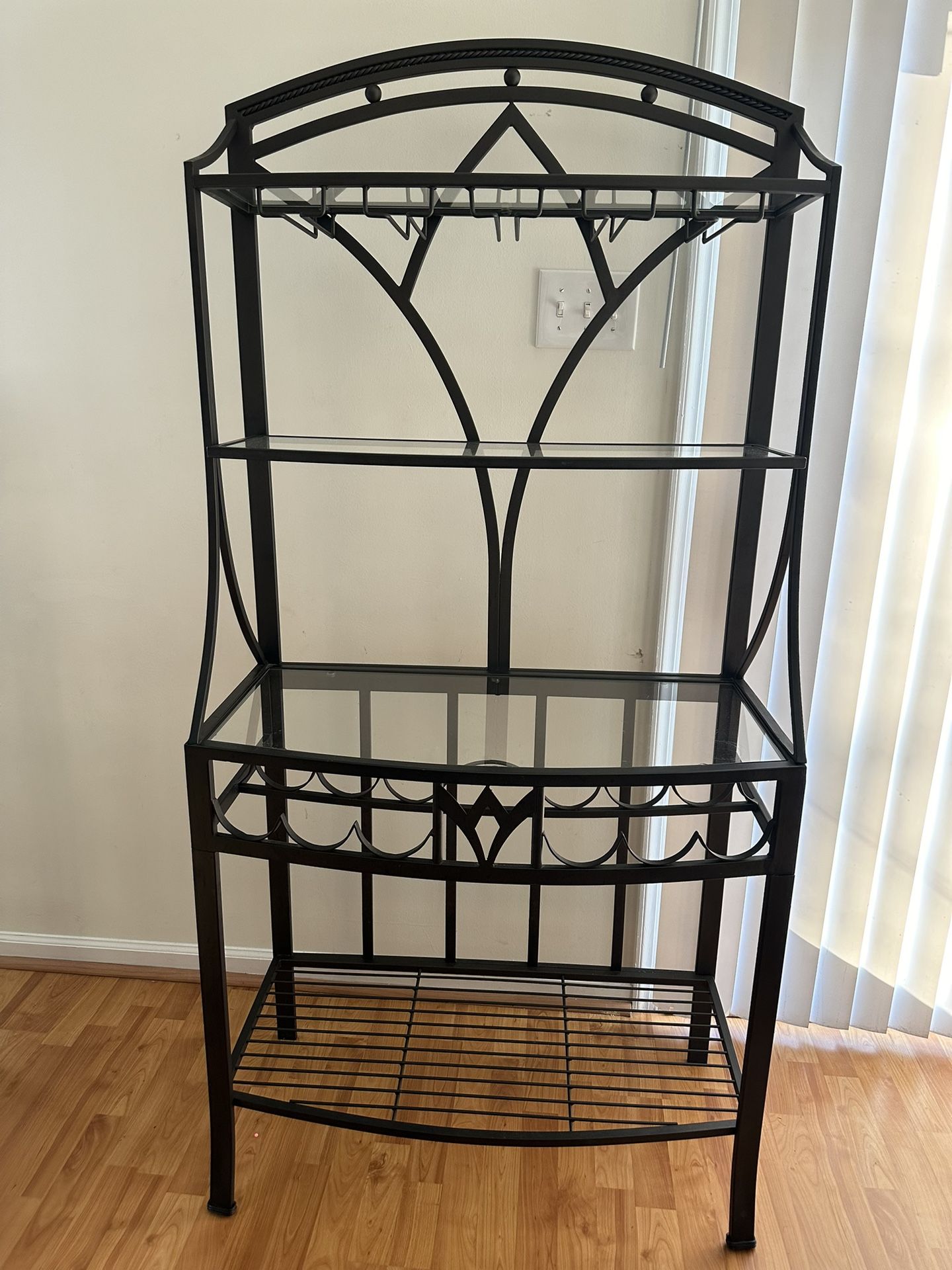 Wine And Liquor Rack