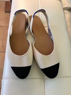 Flat shoes