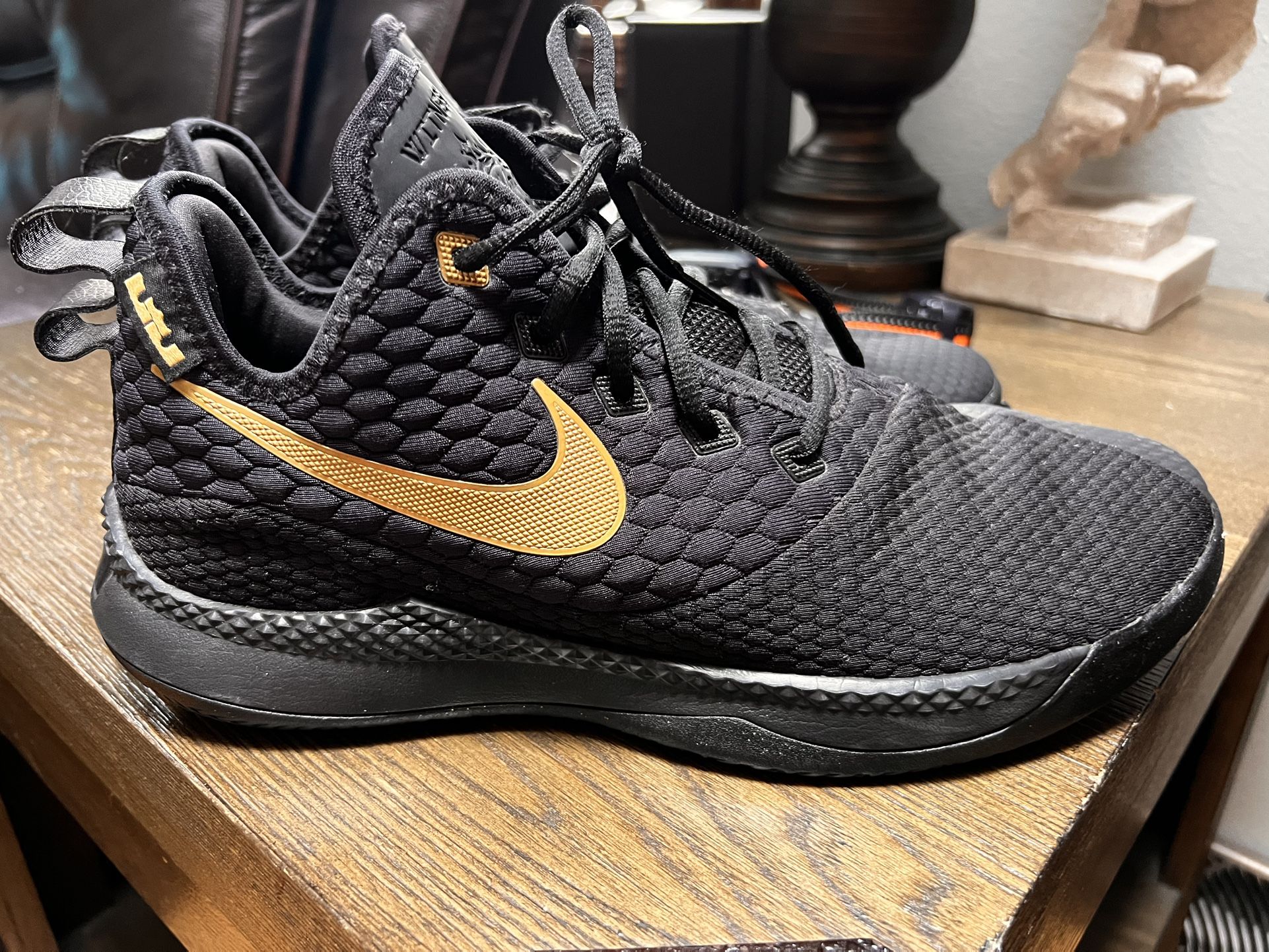 LeBron Nikes Witness 3 Black And Gold Size 11