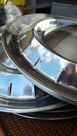 Old 1957, 58? Chevy hubcaps (4)