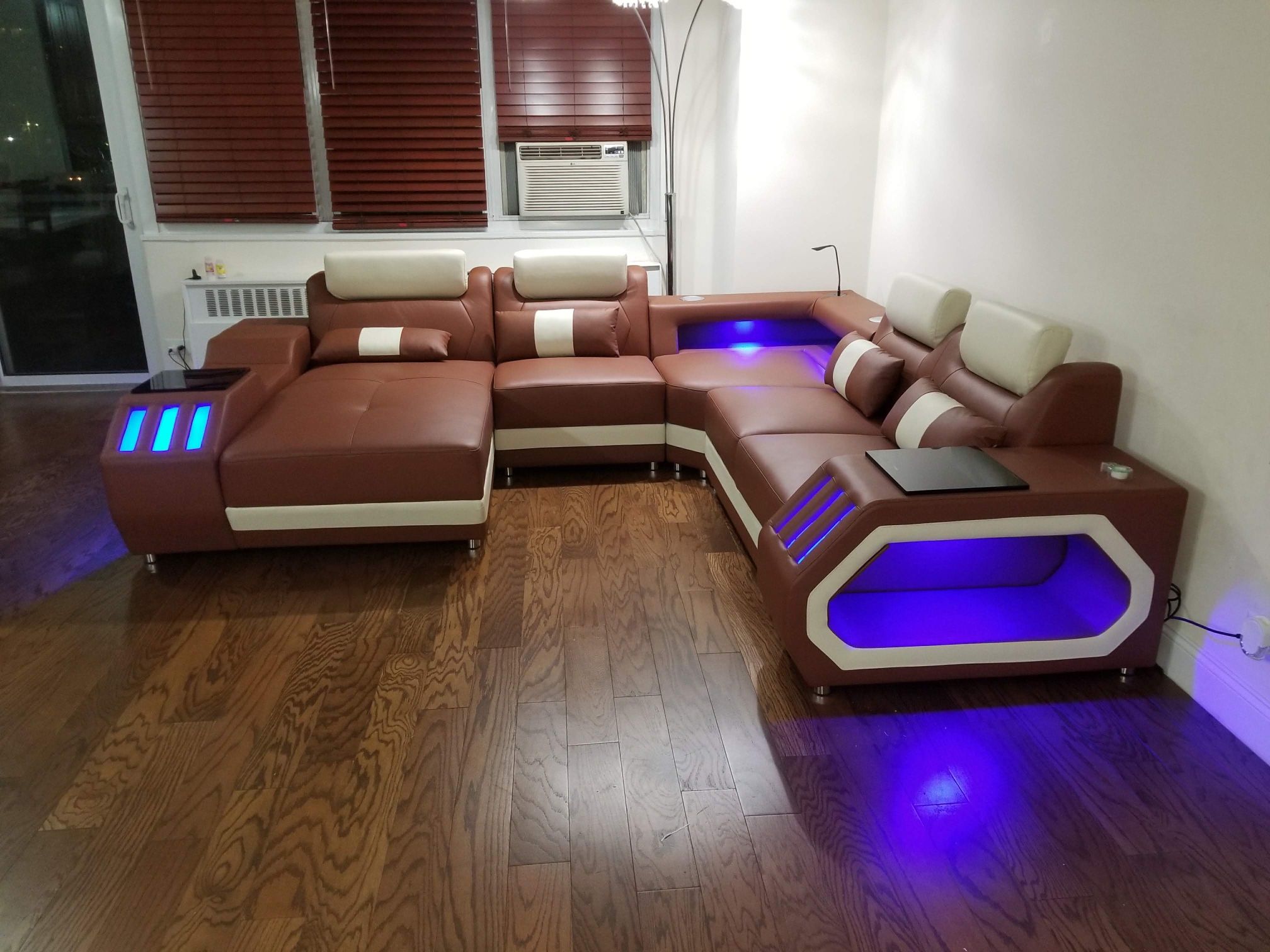 Sofadream Custom Leather Couches 