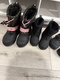 Winter shoes $5 Each