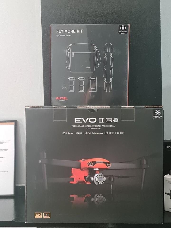 Autel EVO II Pro & Fly More Kit Bundle - Black/Orange 6K Camera Quadcopter