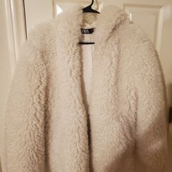 Cute Off White Ladies Jacket Size Small Made By Zara 